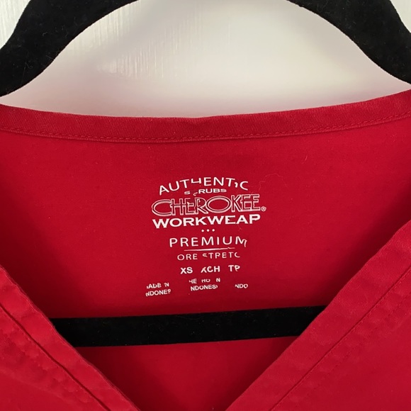 Red Cherokee Workwear Scrub Top XS - Picture 2 of 4